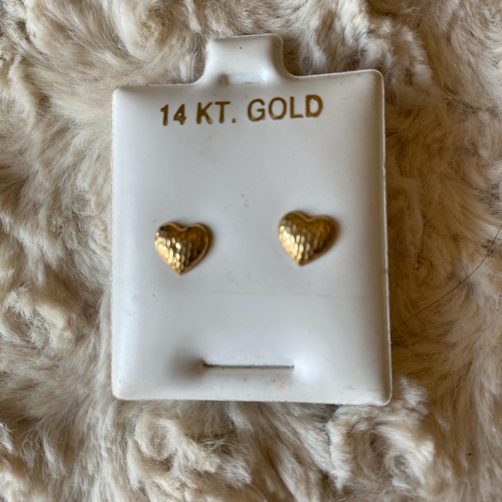 14 kt Diamond Cut Heart earrings - Picture 3 of 4